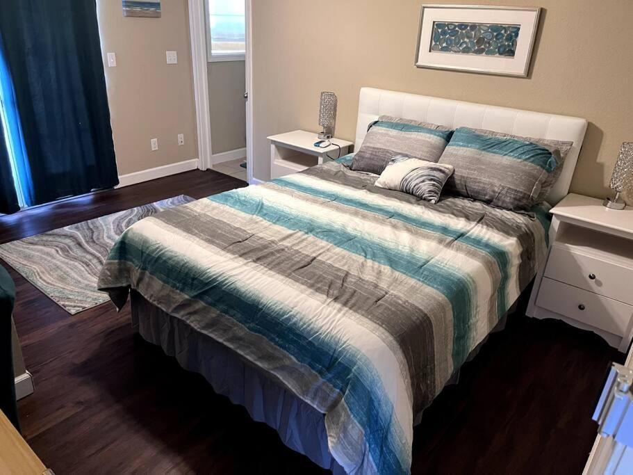 Skinny Big House In Jefferson City 외부 사진