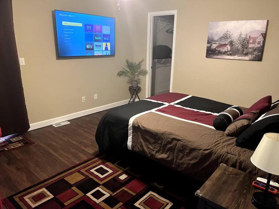 Skinny Big House In Jefferson City 외부 사진