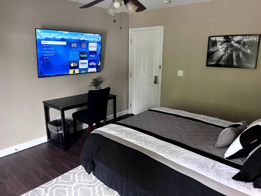 Skinny Big House In Jefferson City 외부 사진